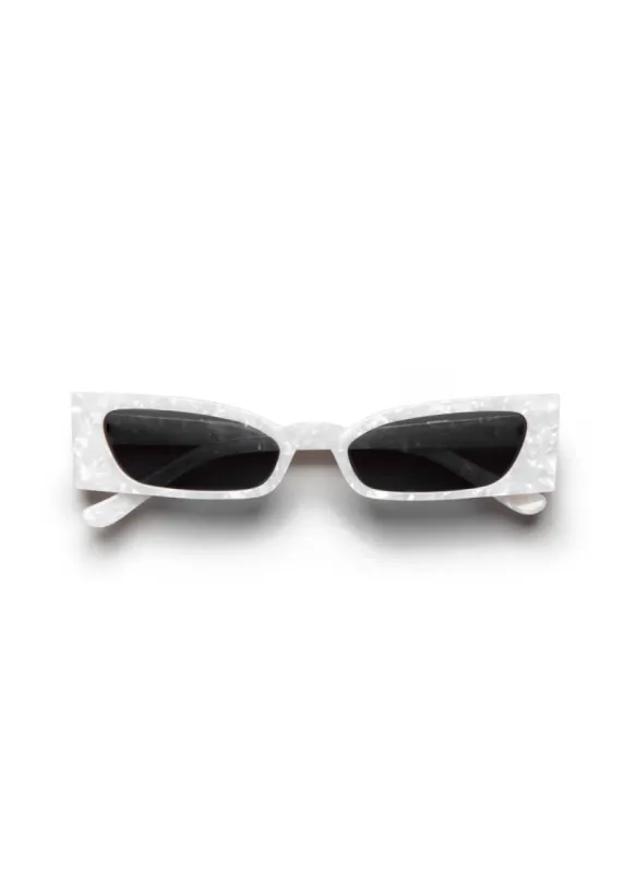 WHITE GERALDINE sold by Roberi & Fraud