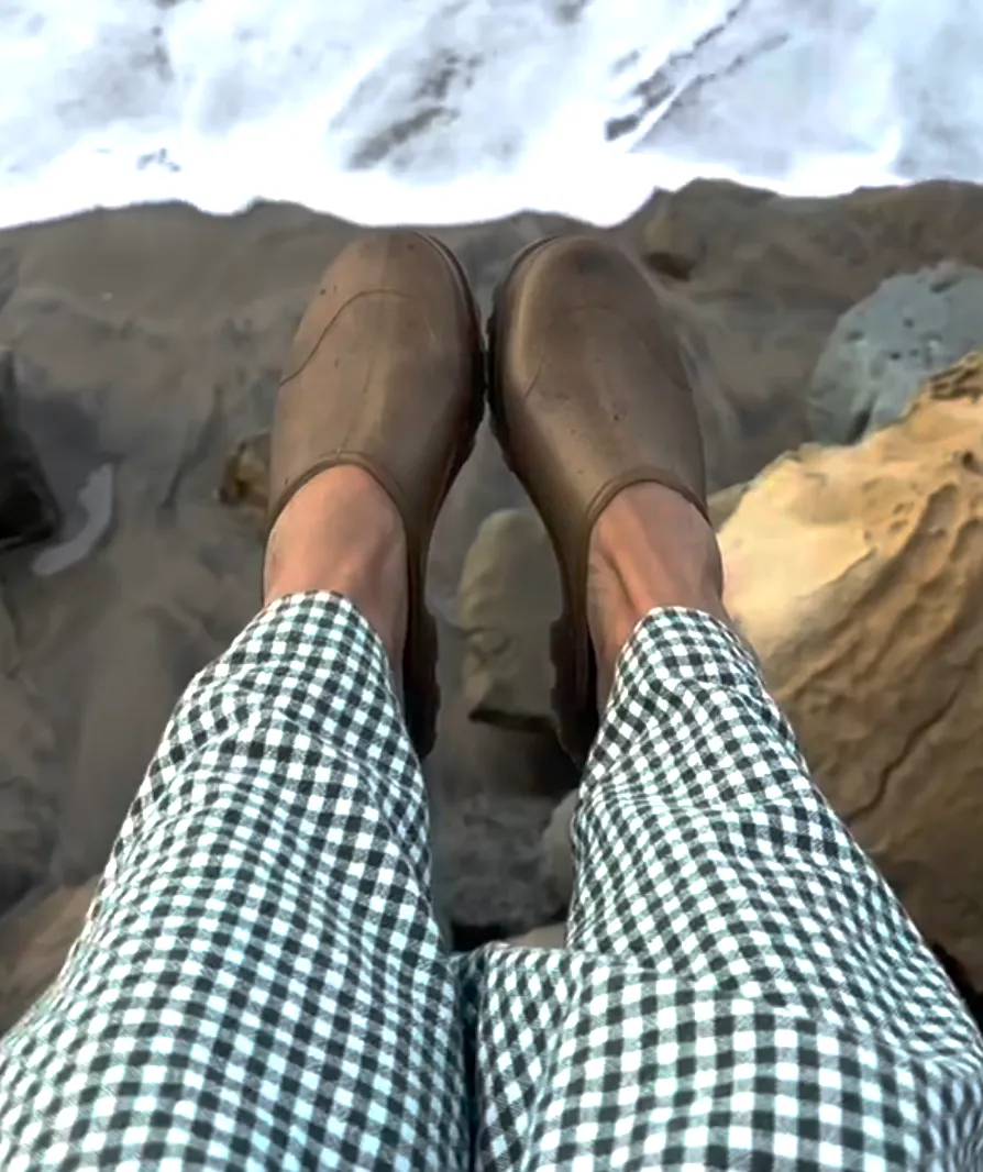 Plum Pants Green sold by Merge Curated goods product image thumbnail 2