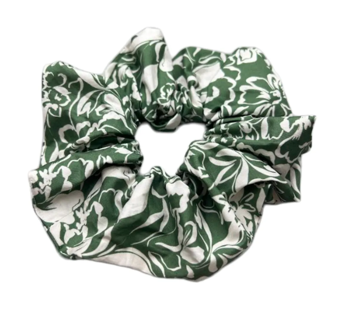 Cartolina Scrunchie - Green sold by Cartolina