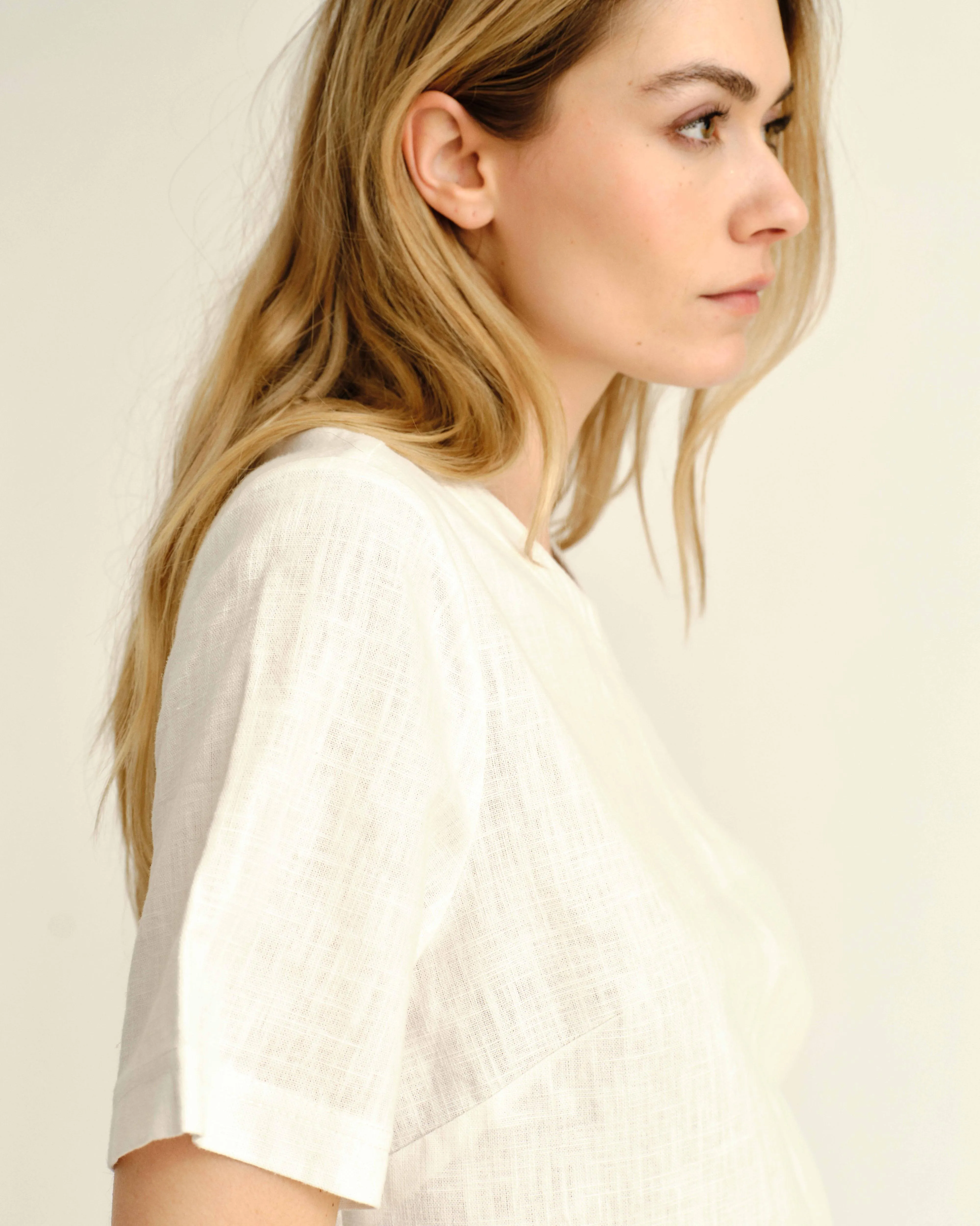 SU26 Chloe Top-Bright White sold by Cartolina product image thumbnail 3