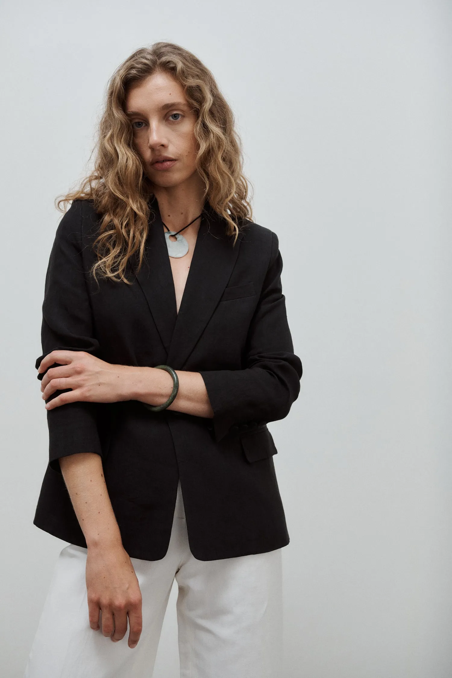 Veste de Tailleur Lauren Toile de Lin Lavé Noir sold by Facettes Studio product image thumbnail 4
