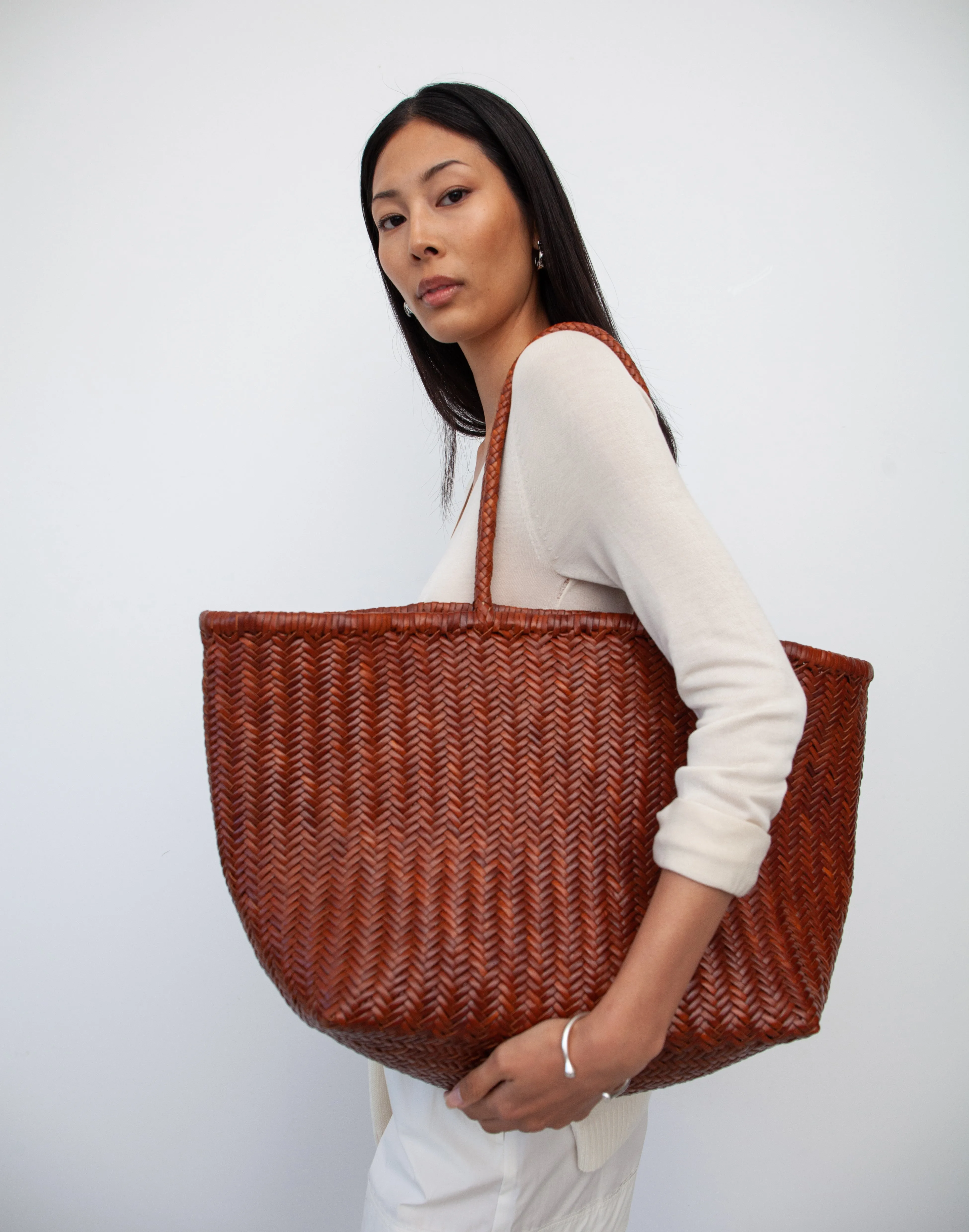 The Mercato Woven Leather Tote Bag sold by HYER GOODS product image thumbnail 3