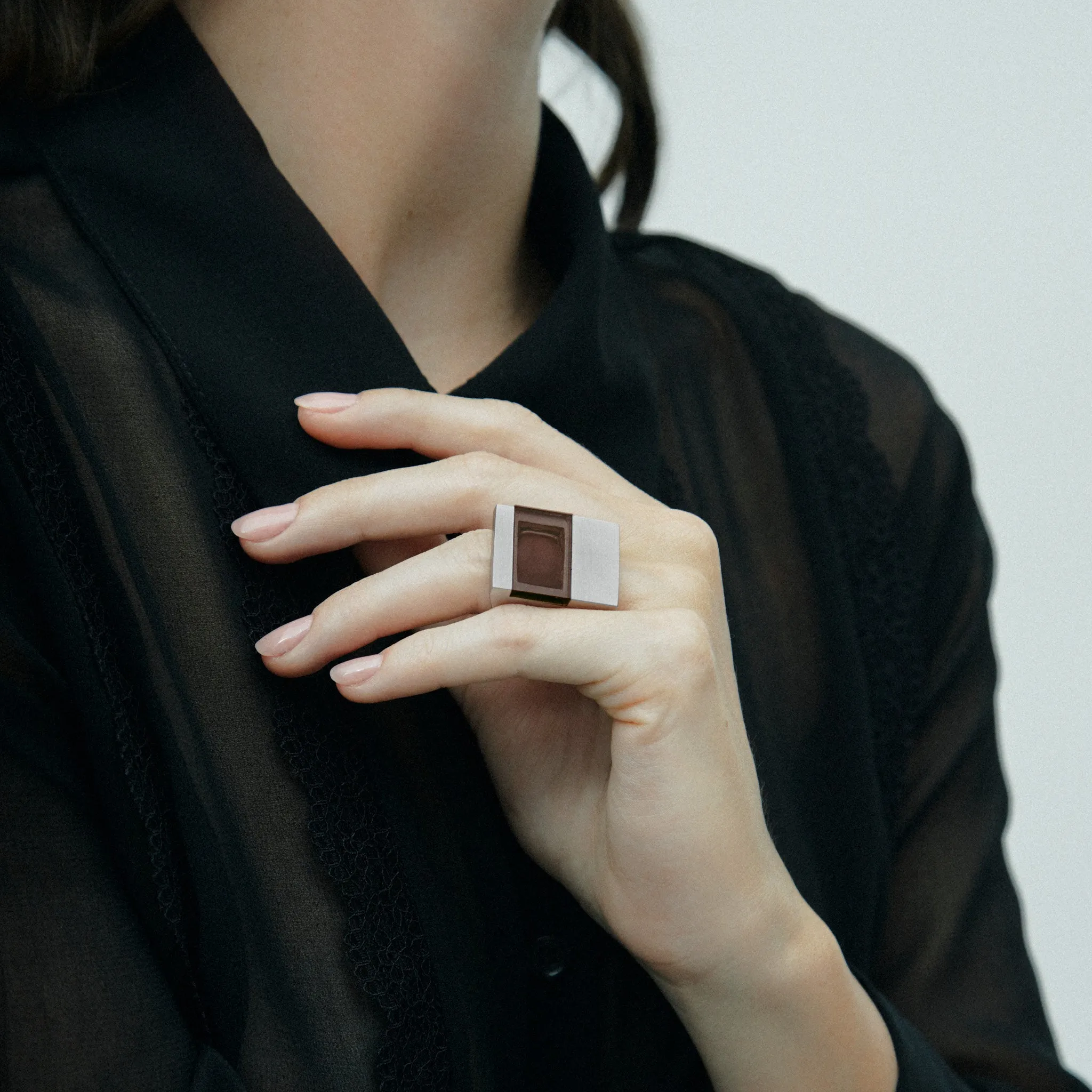 Icarus Smoky Quartz Ring sold by MING YU WANG product image thumbnail 2