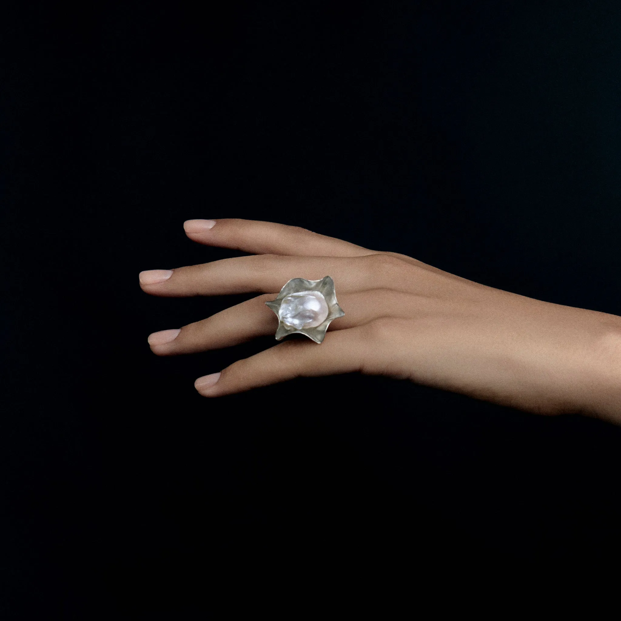 Perle Ring sold by MING YU WANG product image thumbnail 2