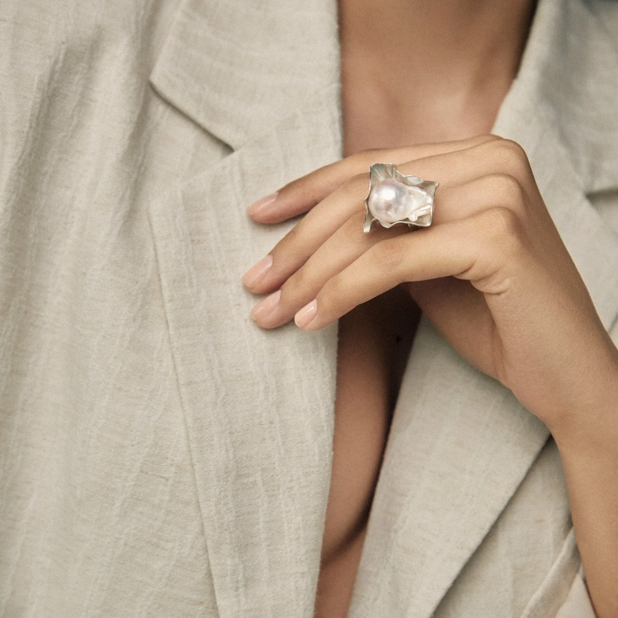 Perle Ring sold by MING YU WANG product image thumbnail 4