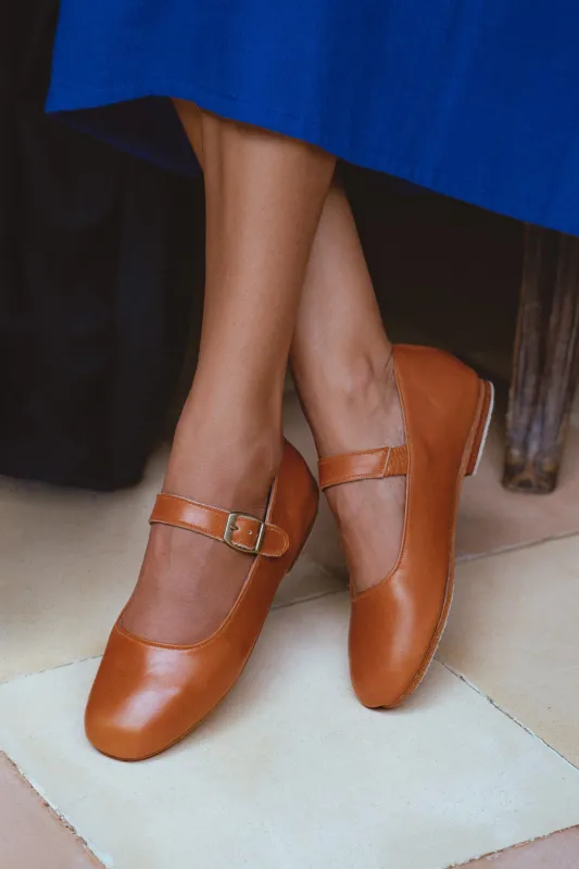 Belle Rose Round Toe Leather Flats sold by Ocelot Market