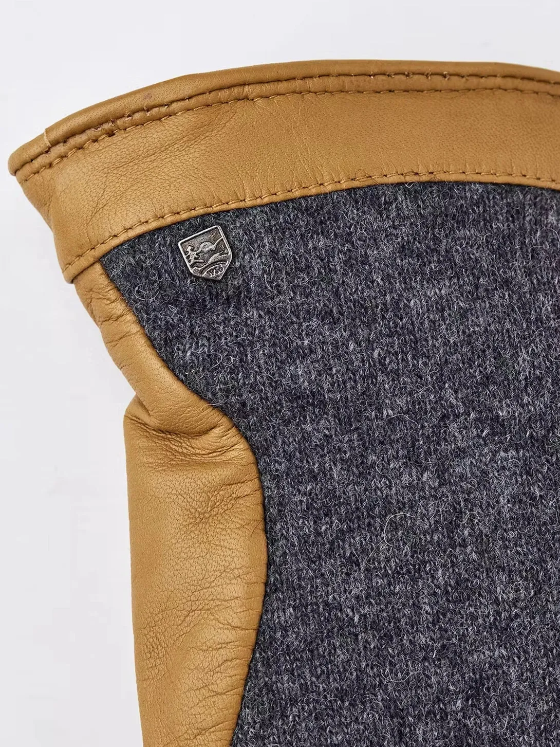 Saga sold by O.N.S product image thumbnail 5