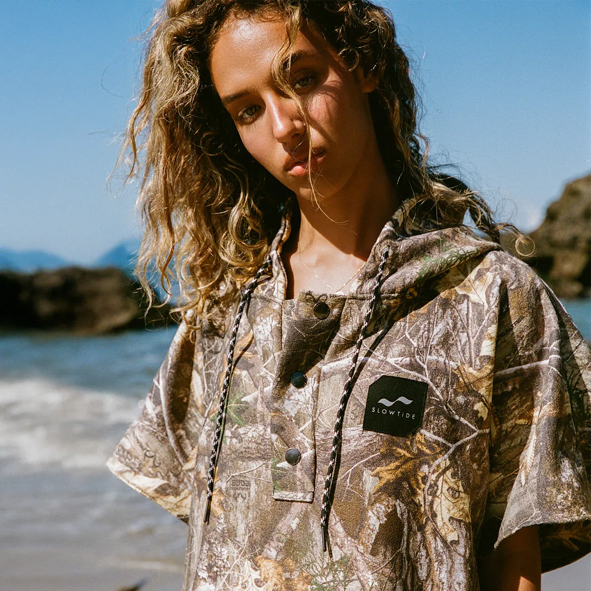 Realtree Quick-Dry Poncho sold by SLOWTIDE product image thumbnail 2