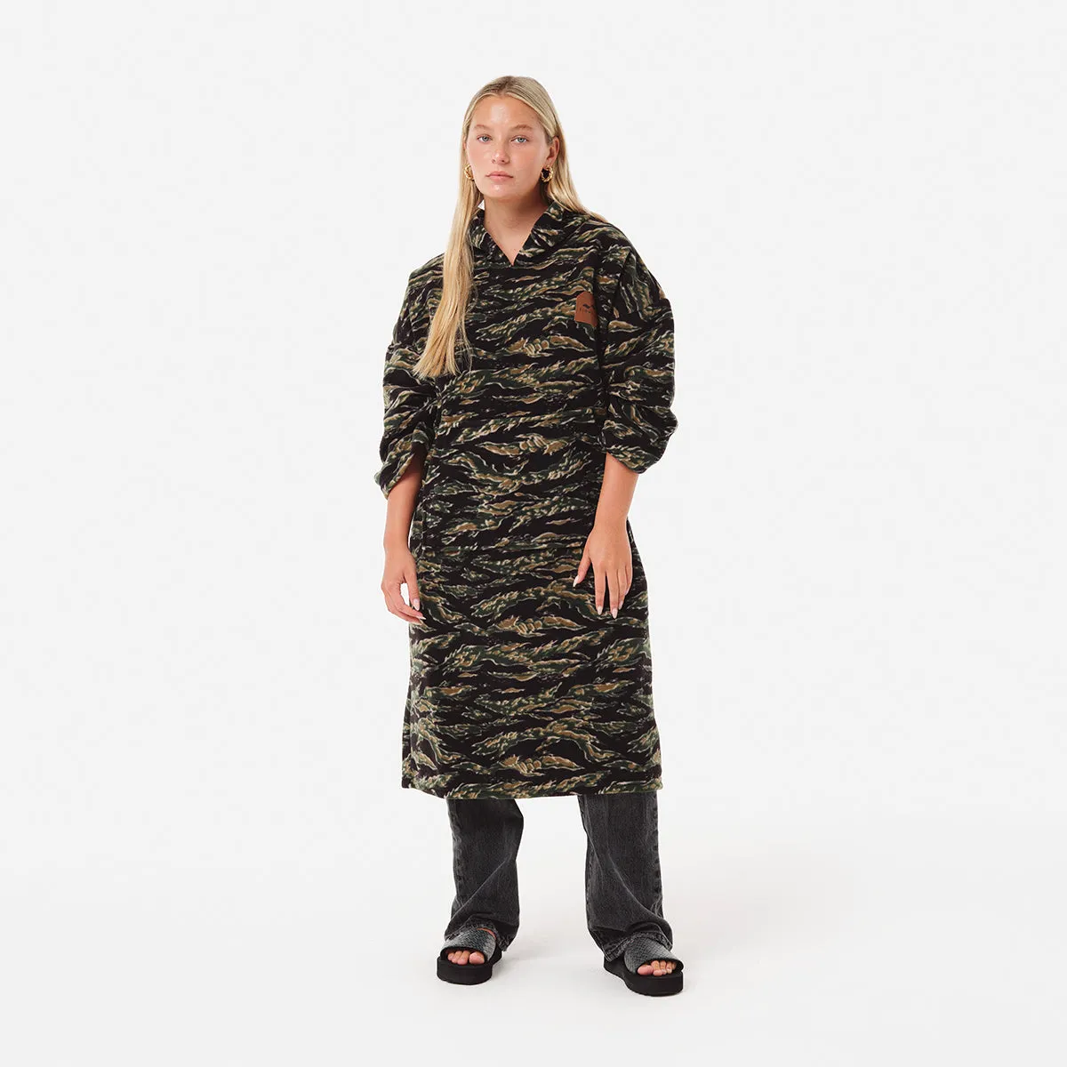 Major Chilling Fleece Poncho sold by SLOWTIDE product image thumbnail 3