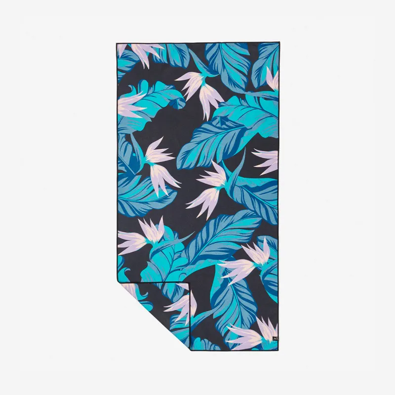 Mauka Performance Quick-Dry Travel Towel - Black made by SLOWTIDE