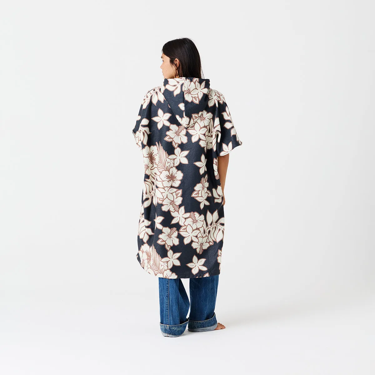 Olinda Quick-Dry Poncho sold by SLOWTIDE product image thumbnail 2