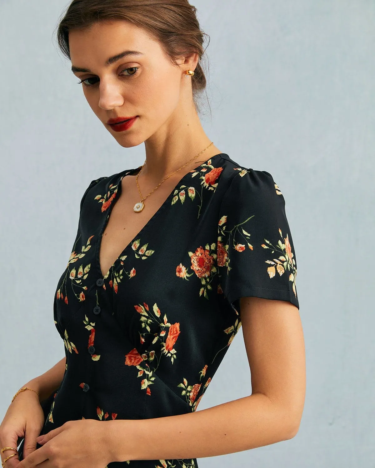The Black V Neck Floral Short Sleeve Maxi Dress sold by rihoas product image thumbnail 3