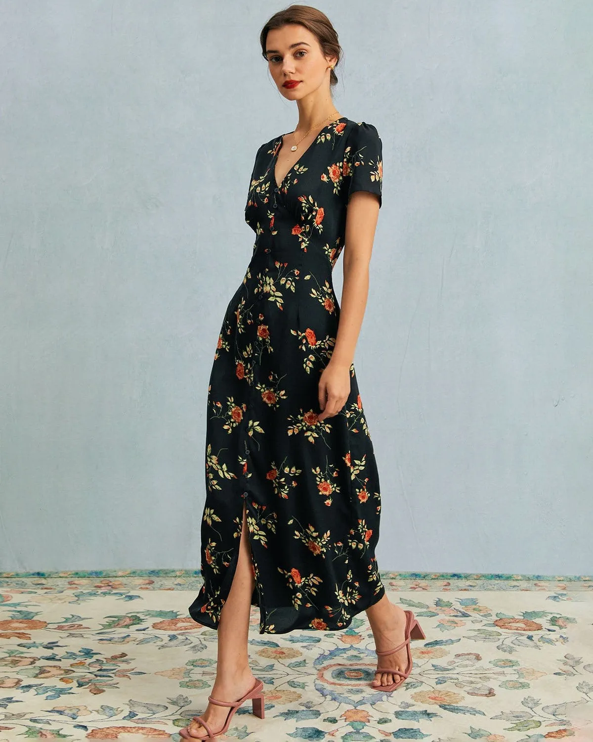The Black V Neck Floral Short Sleeve Maxi Dress sold by rihoas