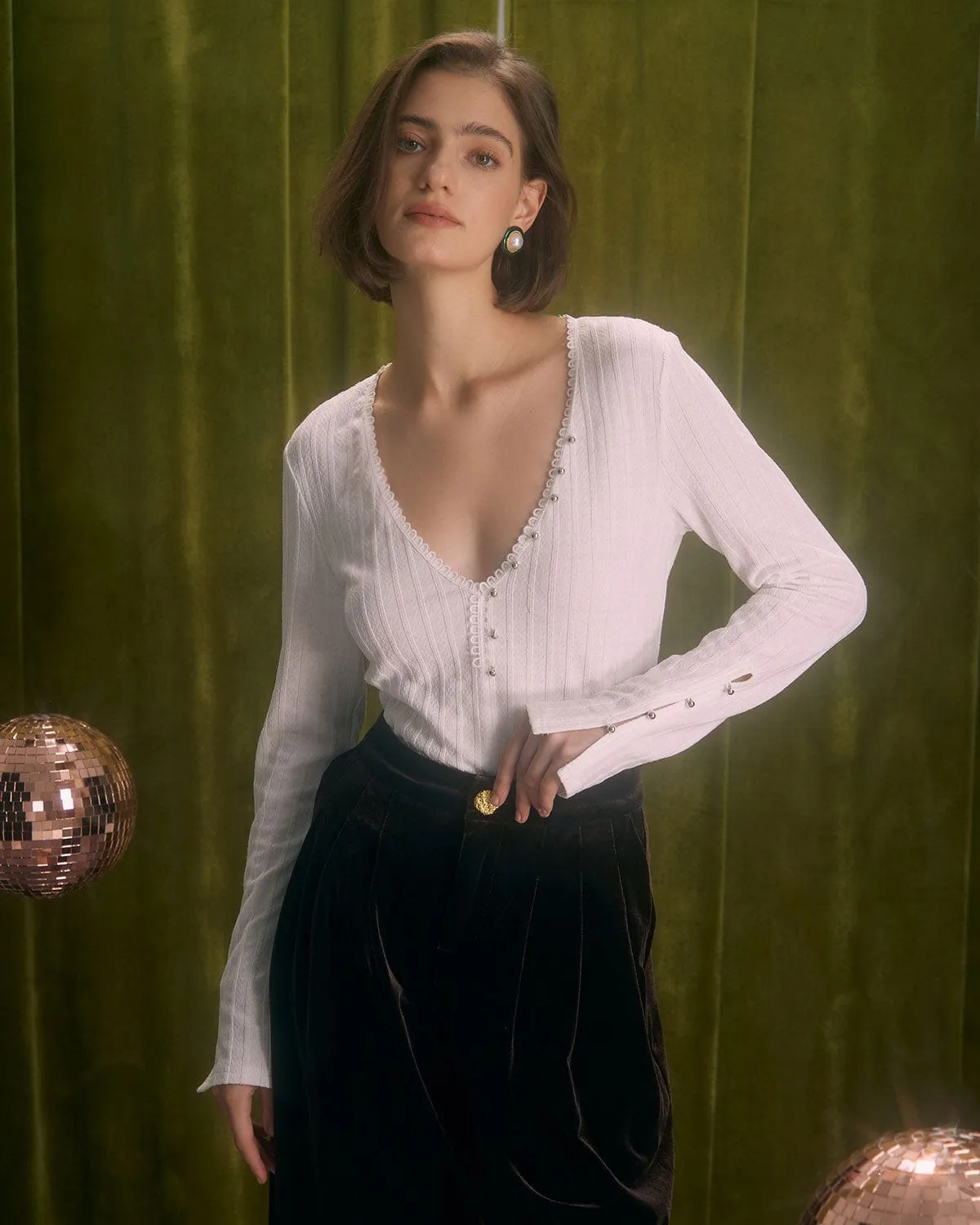 The White V Neck Lace Trim Textured Tee sold by rihoas product image thumbnail 3