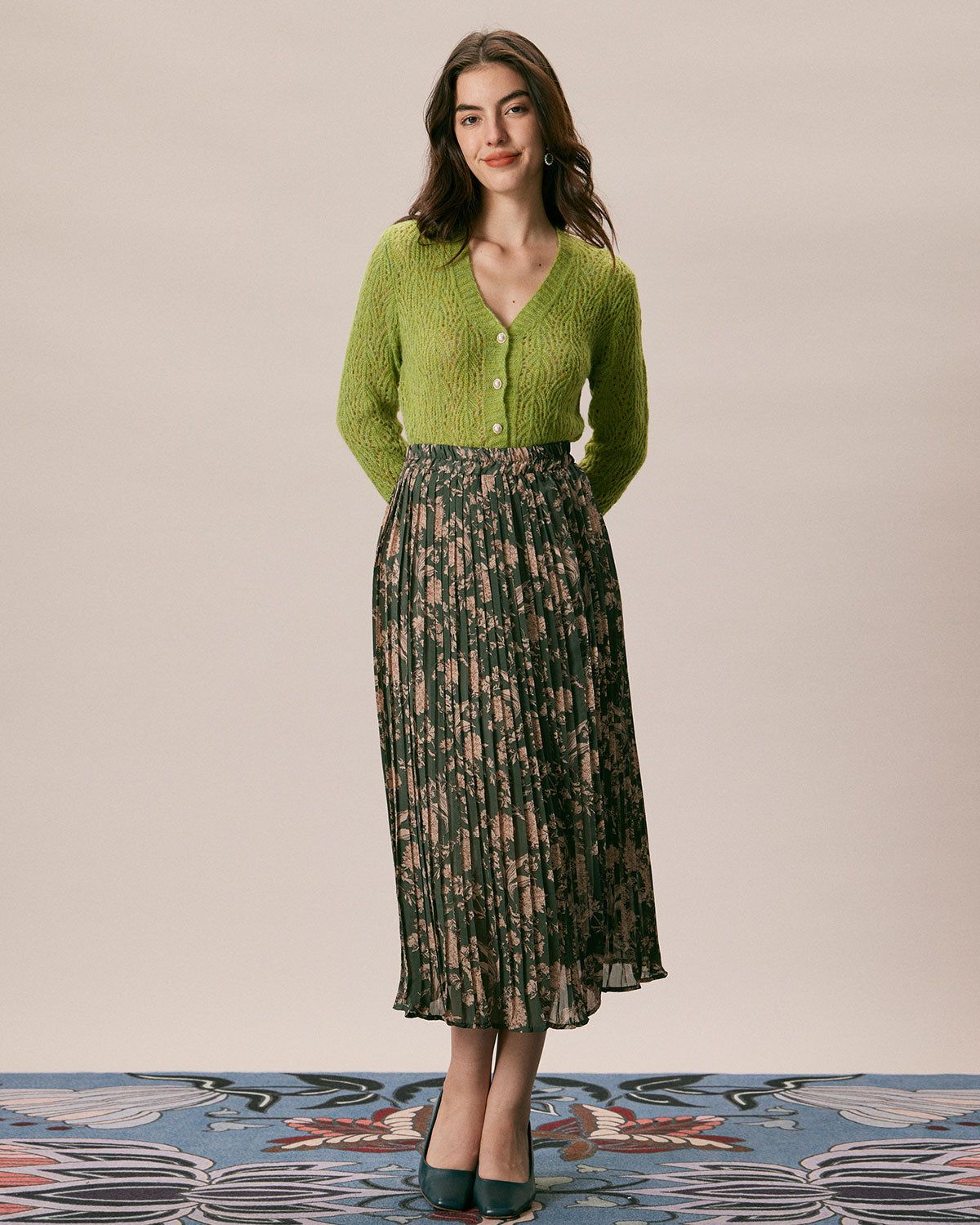 The Elastic Waist Pleated Floral Midi Skirt sold by rihoas product image thumbnail 5