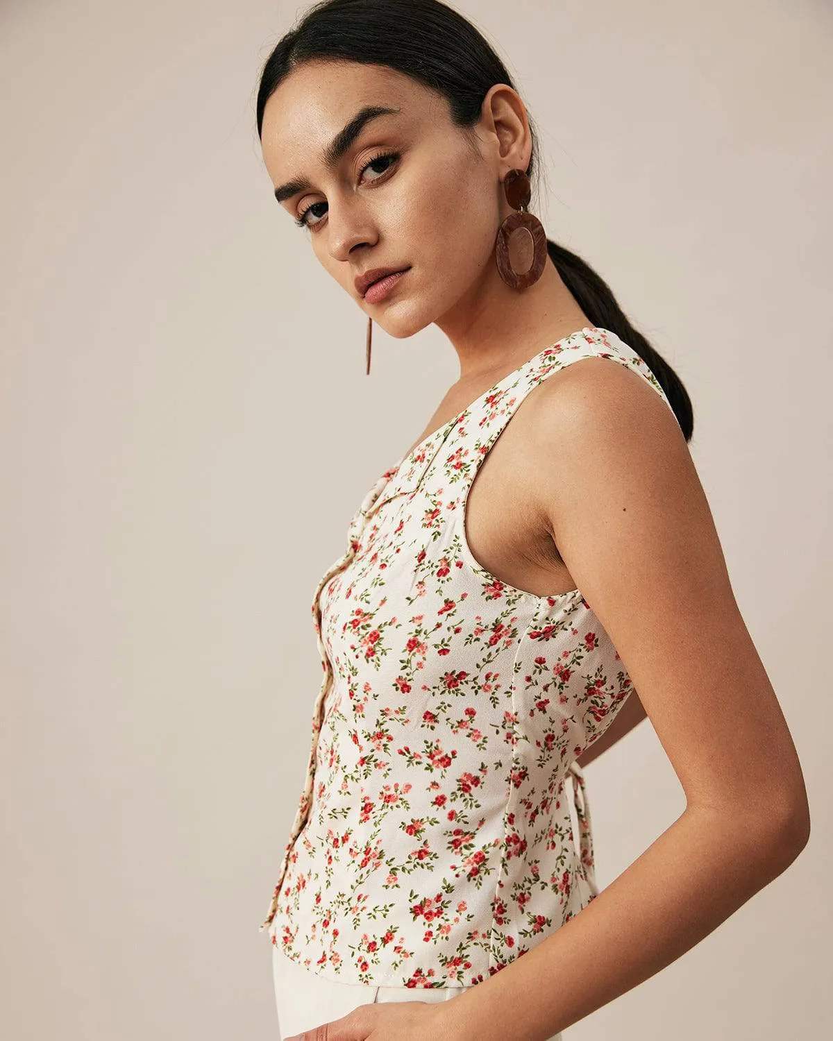 The Sleeveless Floral Shirt sold by rihoas product image thumbnail 2