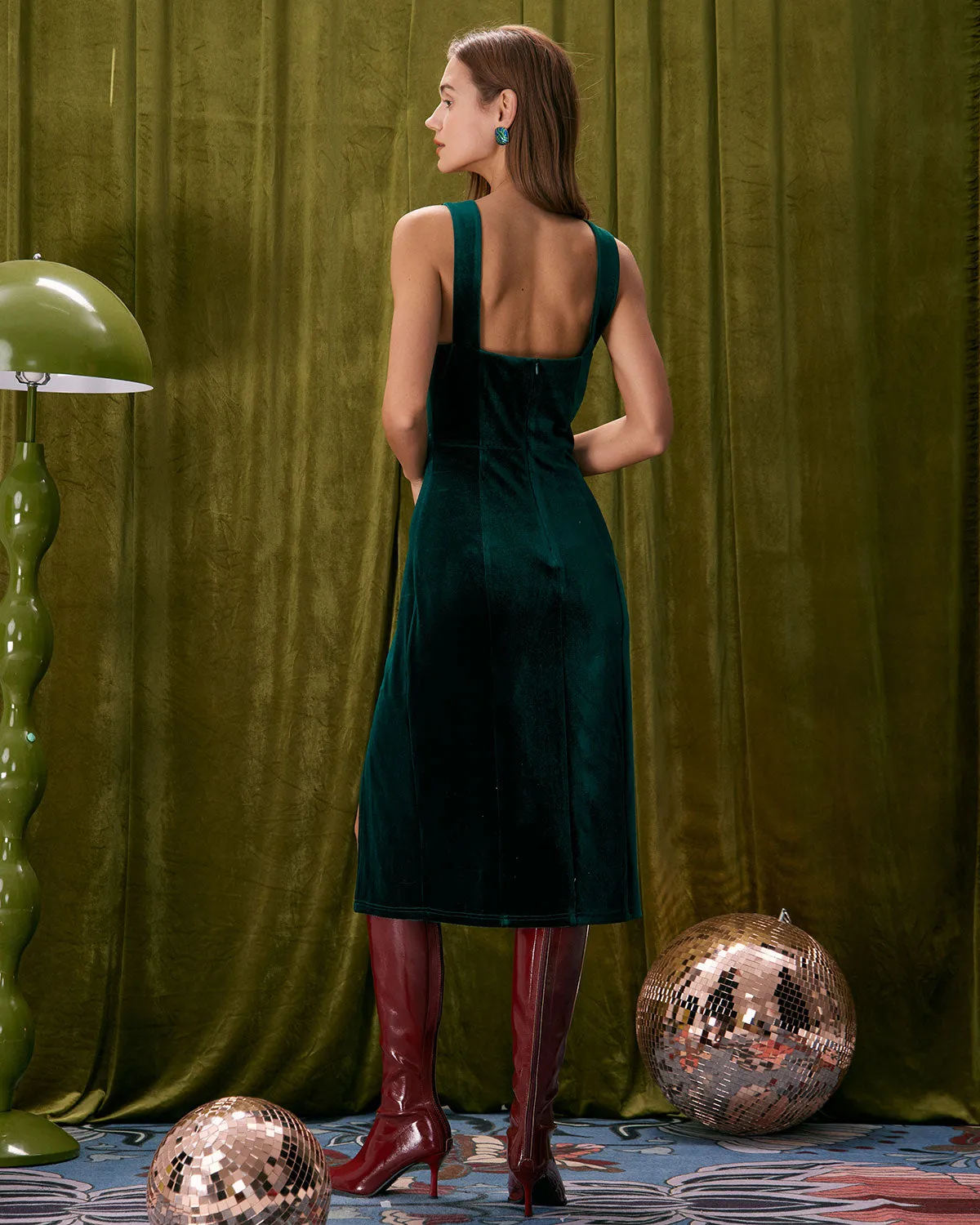 The Green Square Neck Velvet Slit Midi Dress sold by rihoas product image thumbnail 5