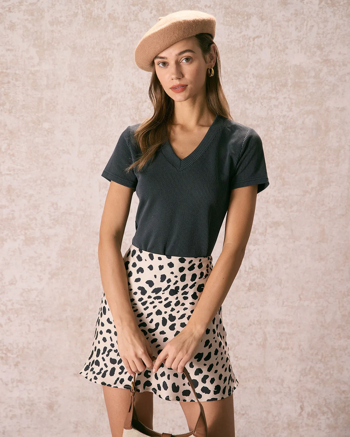 The Black V Neck Ribbed Short Sleeve Tee sold by rihoas