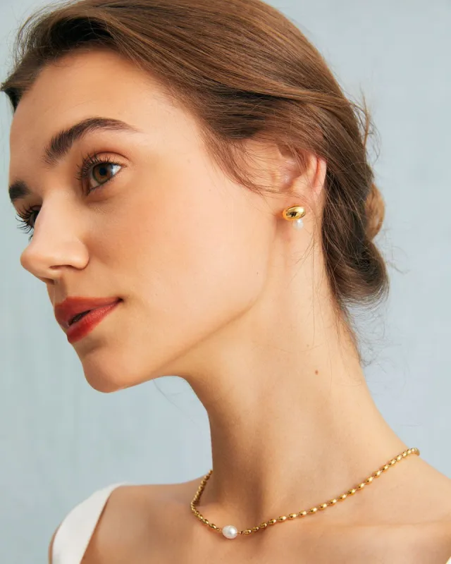 The Gold Pearl Decor Stud Earrings sold by rihoas