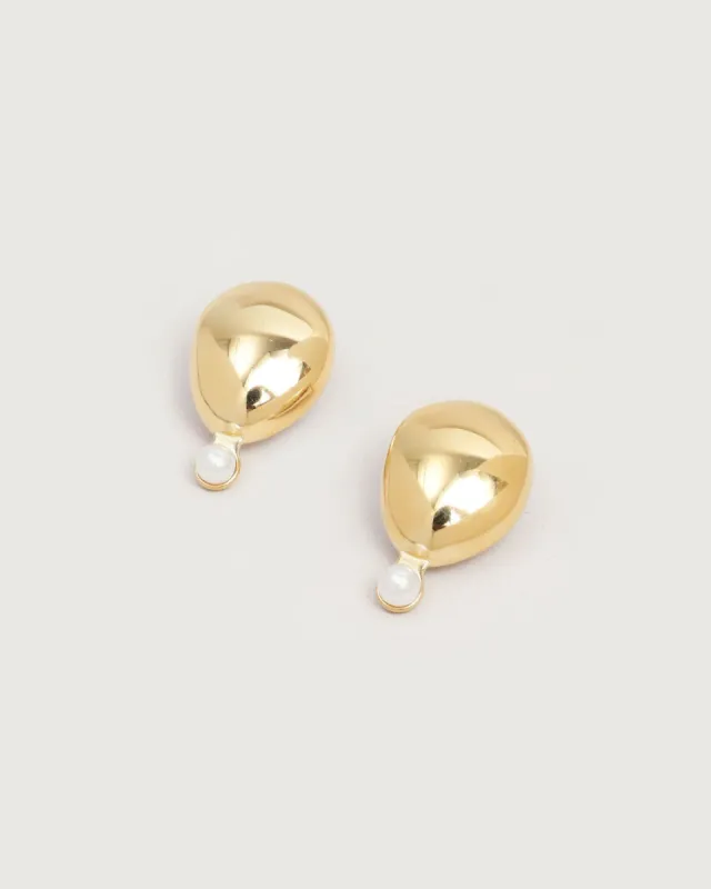 The Gold Geometric Pearls Stud Earrings sold by rihoas