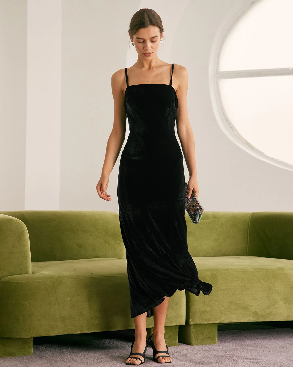 The Black Mesh Spliced Velvet Maxi Dress sold by rihoas product image thumbnail 4