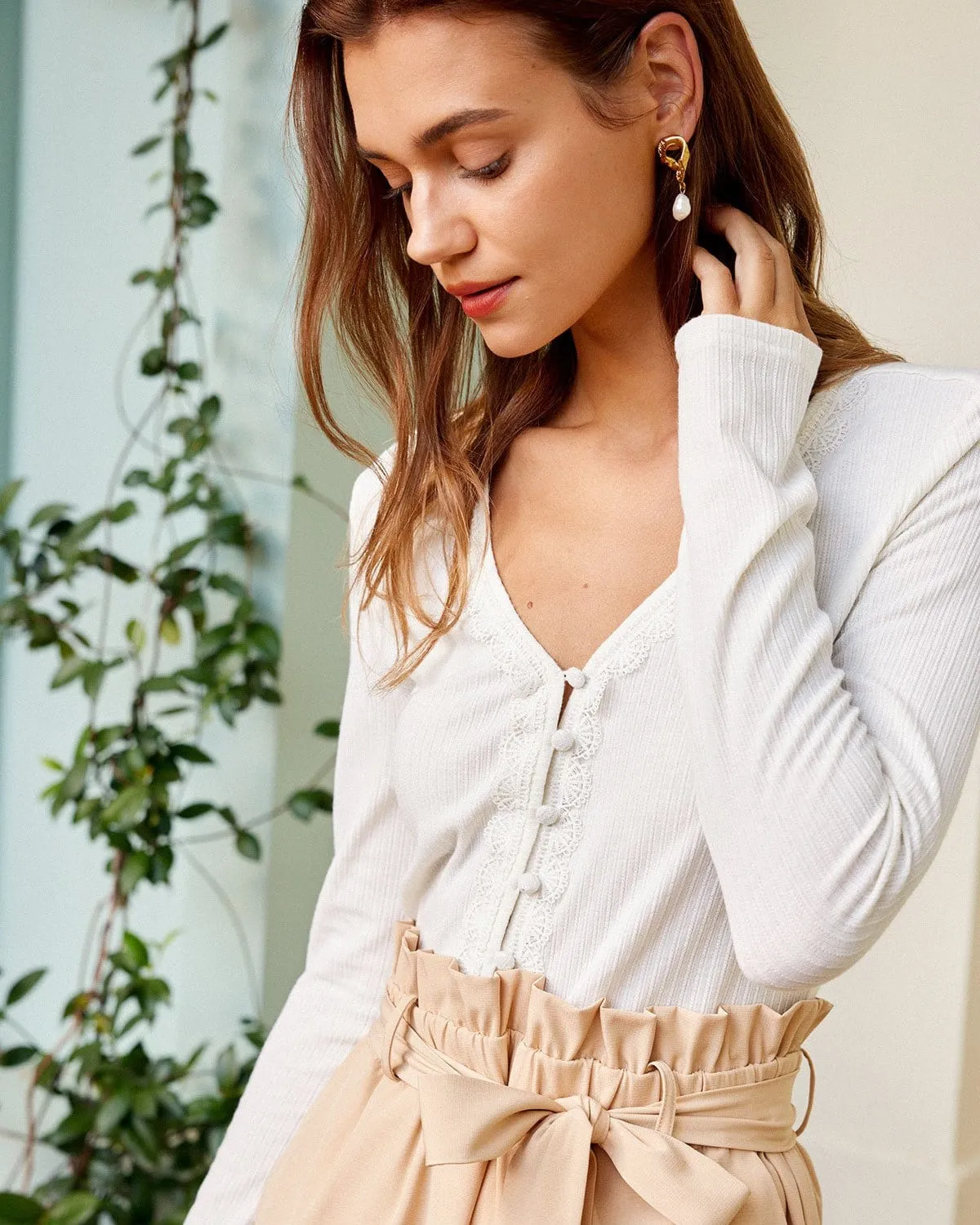 The White V Neck Lace Trim Ribbed Knit Tee sold by rihoas product image thumbnail 4