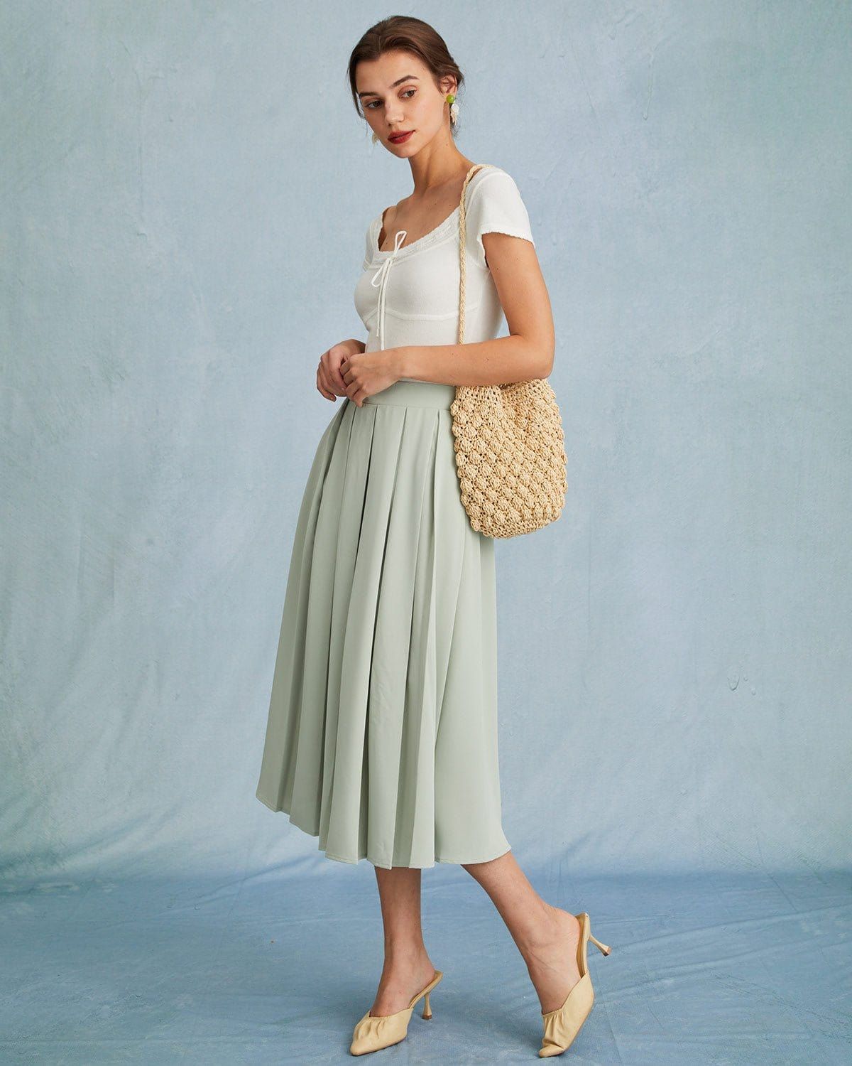 The White Scoop Neck Short Sleeve Knit Tee sold by rihoas product image thumbnail 5