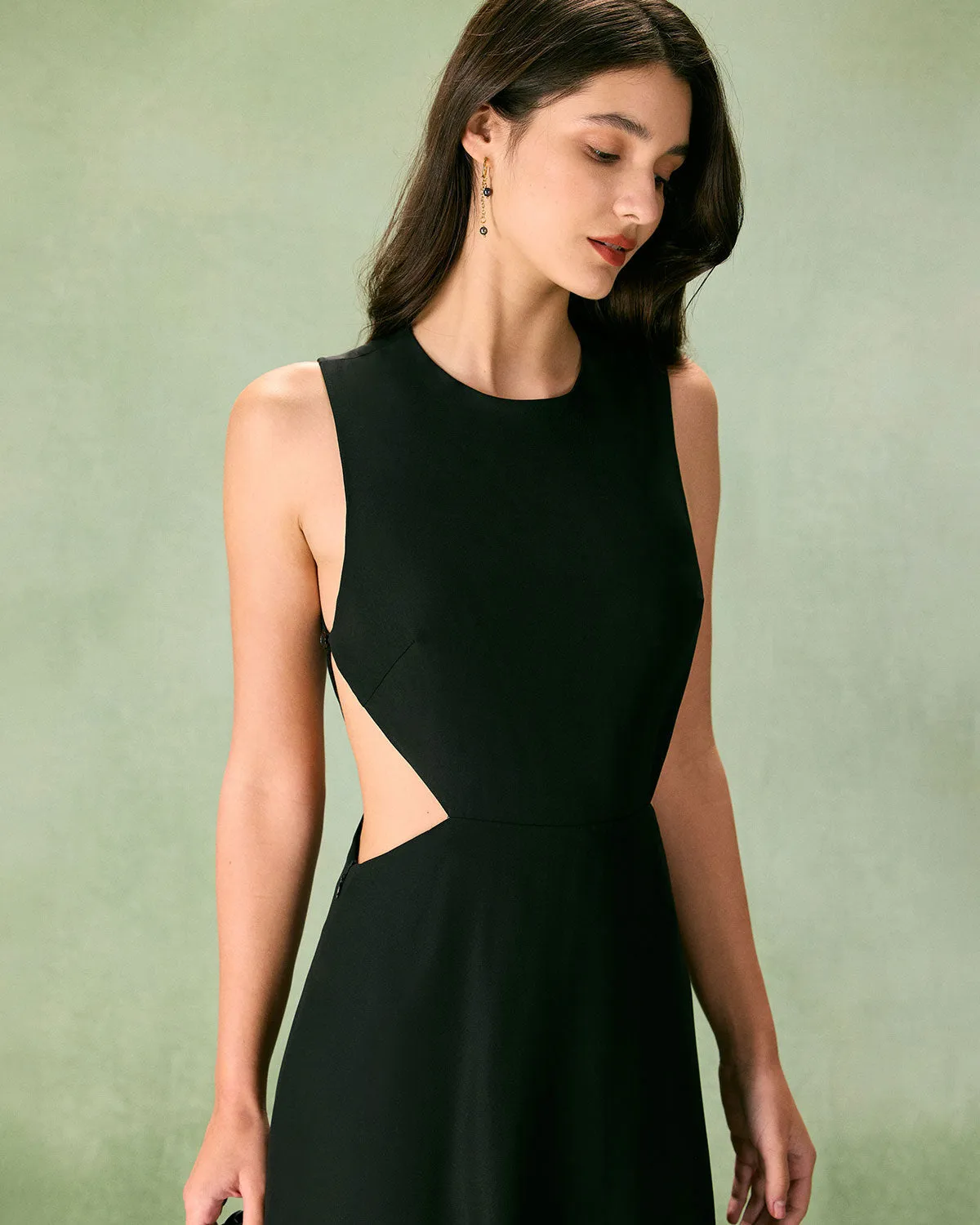 The Black Round Neck Cut-Out Midi Dress sold by rihoas product image thumbnail 3