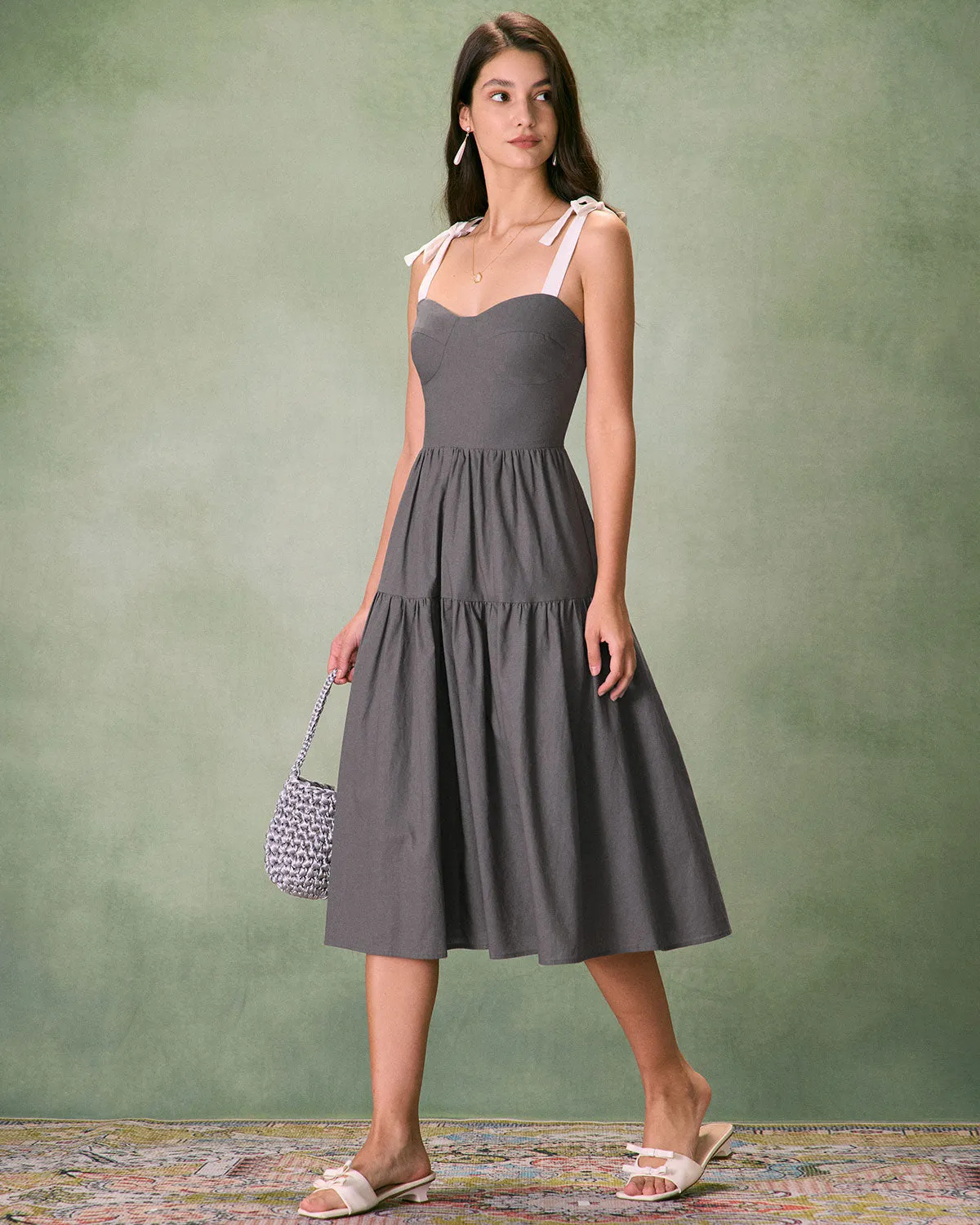The Grey Tiered Cotton Linen Midi Dress sold by rihoas product image thumbnail 4