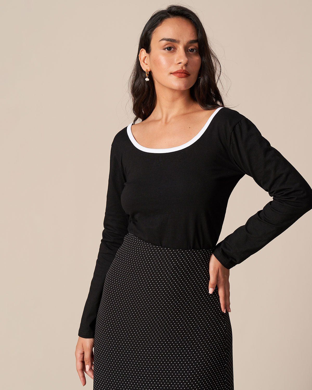 The Black Round Neck Backless Long Sleeve Tee sold by rihoas