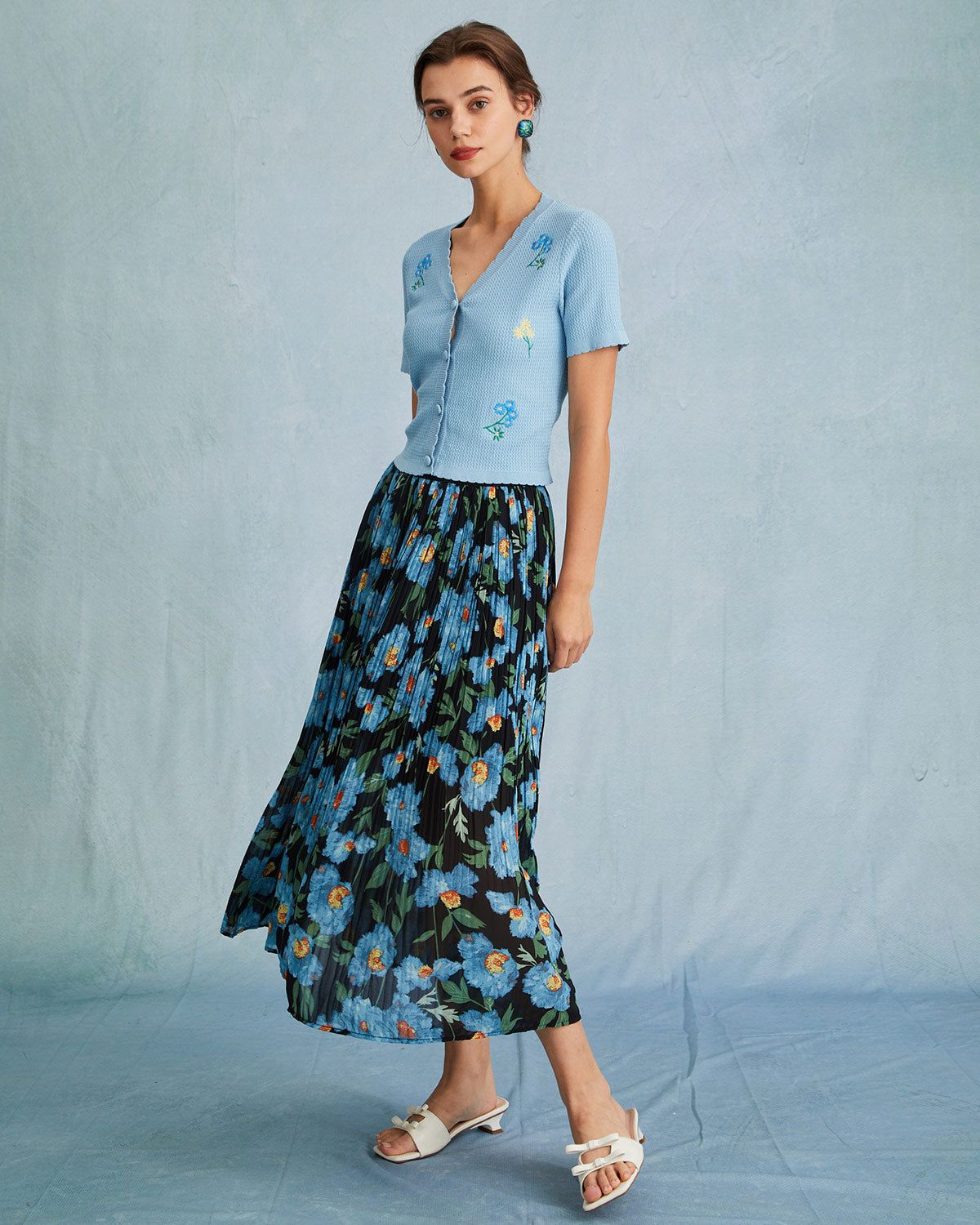 The Blue V Neck Floral Embroidery Knit Tee sold by rihoas product image thumbnail 4