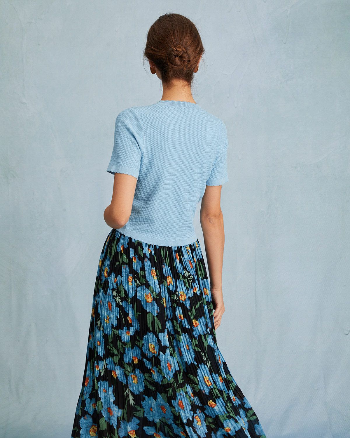 The Blue V Neck Floral Embroidery Knit Tee sold by rihoas product image thumbnail 5