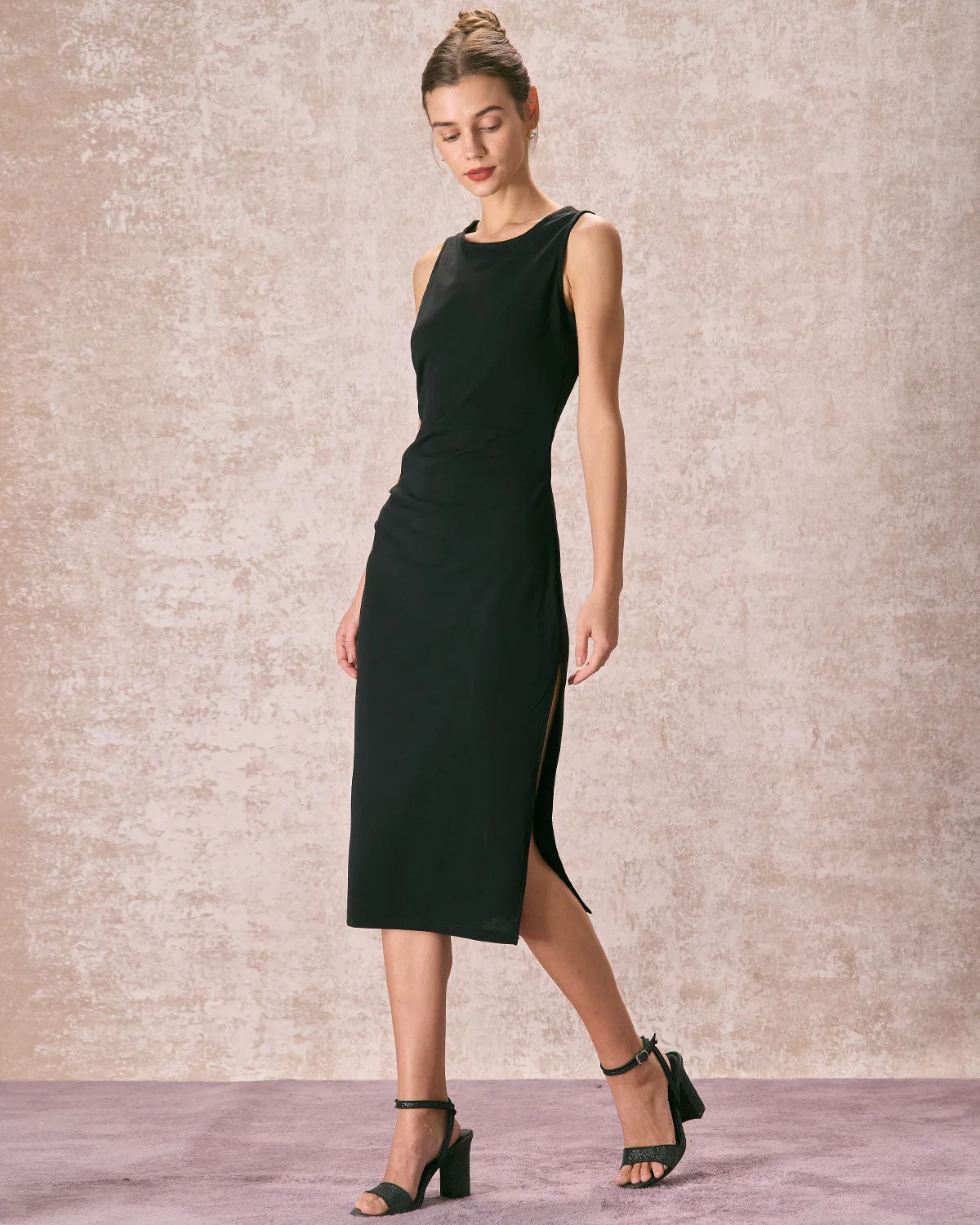 The Black Round Neck Ruched Tank Midi Dress sold by rihoas