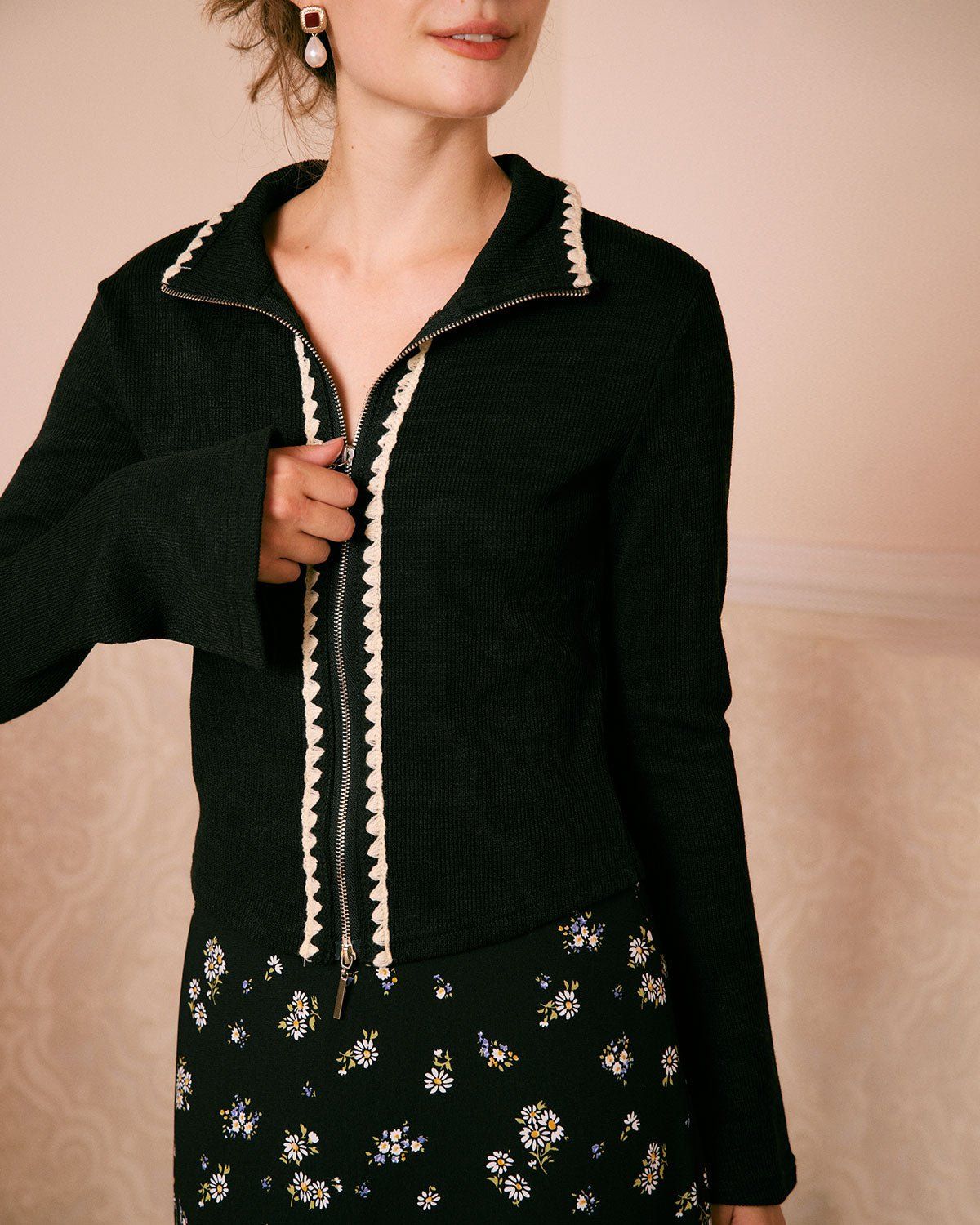 The Black Lapel Contrast Scalloped Cardigan sold by rihoas product image thumbnail 3