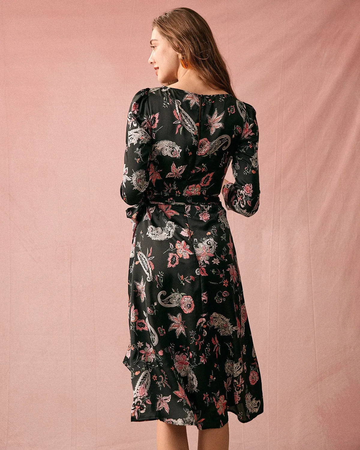 The Floral Ruched Long Sleeve Midi Dress sold by rihoas product image thumbnail 5