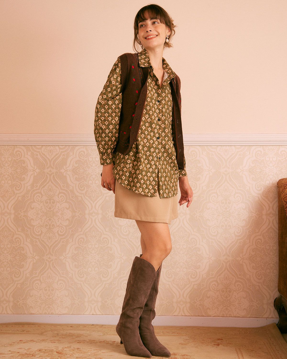 The Green Collared Geometric Button Up Shirt sold by rihoas product image thumbnail 5