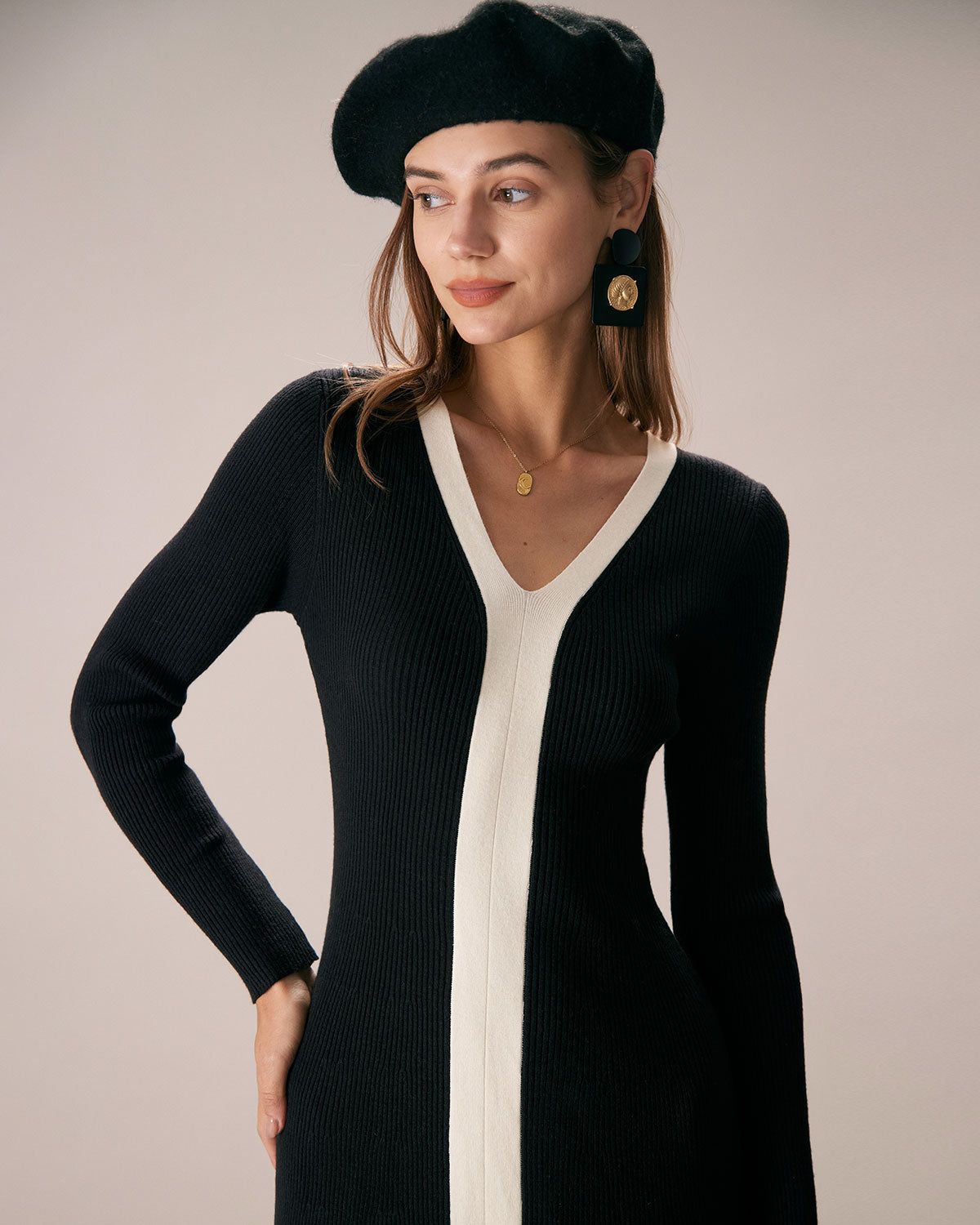 The Black V Neck Colorblock Trim Midi Dress sold by rihoas product image thumbnail 5