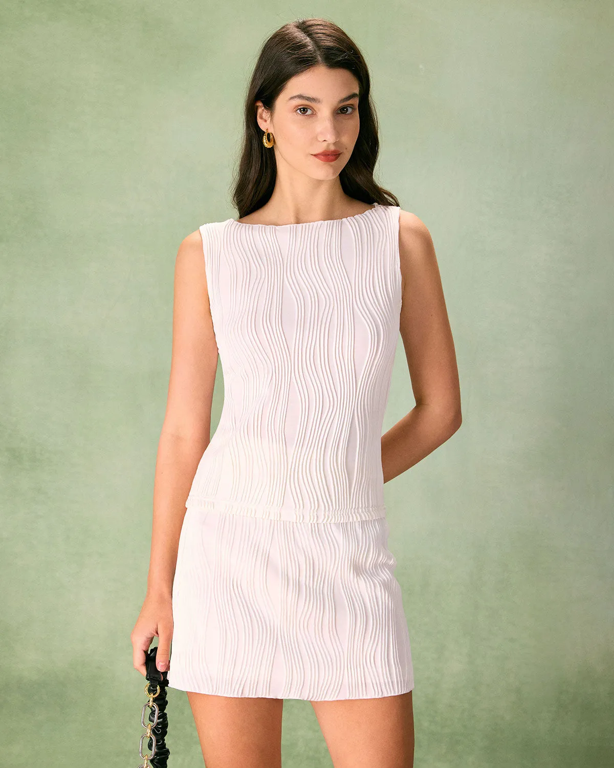 The White Water Ripple Textured High Waisted Mini Skirt sold by rihoas product image thumbnail 2