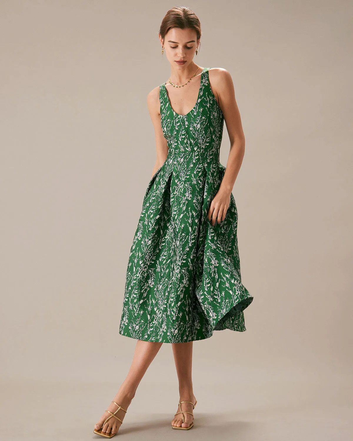 The Green V Neck Floral Pleated Midi Dress sold by rihoas product image thumbnail 5