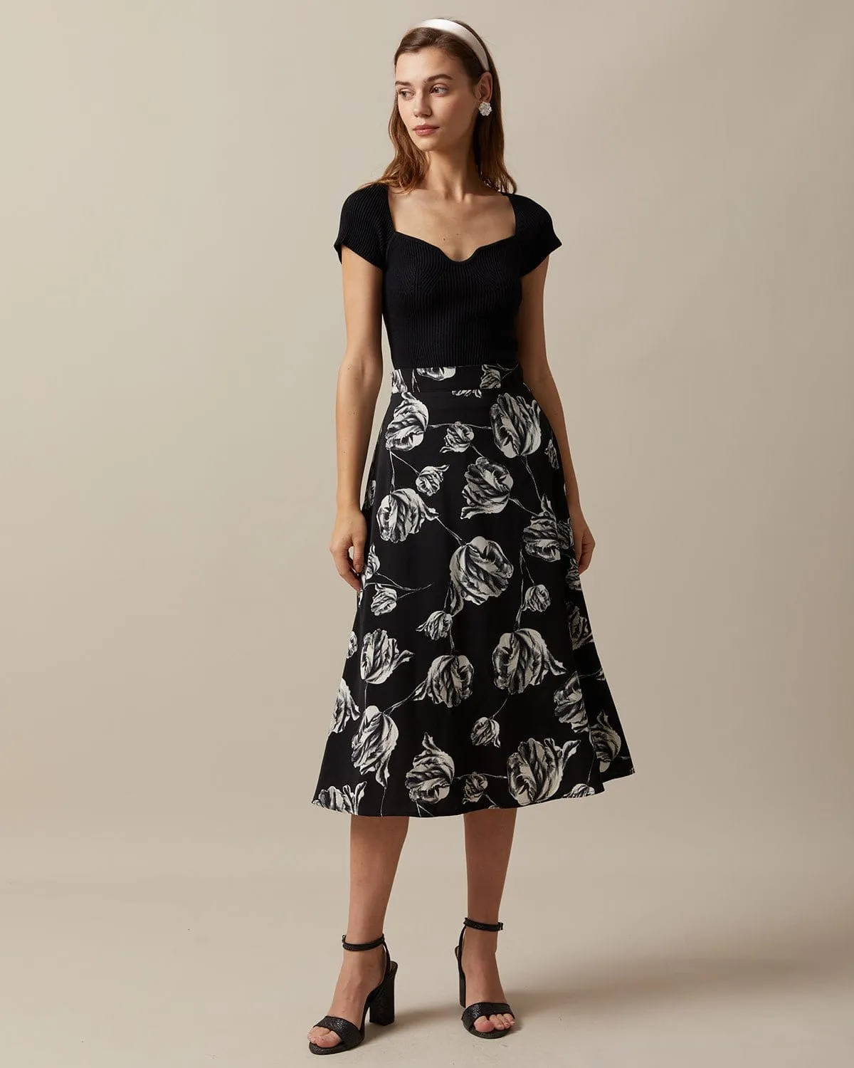 The Black Square Neck Short Sleeve Knit Top sold by rihoas product image thumbnail 4