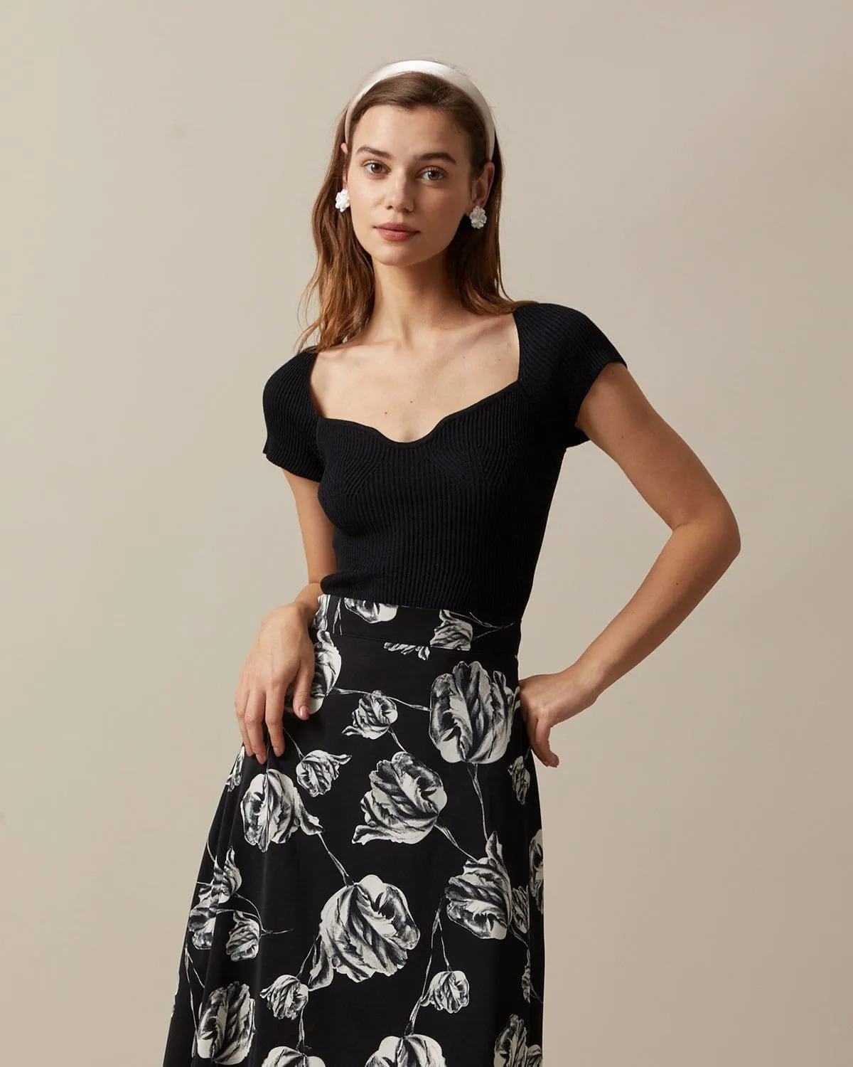 The Black Square Neck Short Sleeve Knit Top sold by rihoas product image thumbnail 2