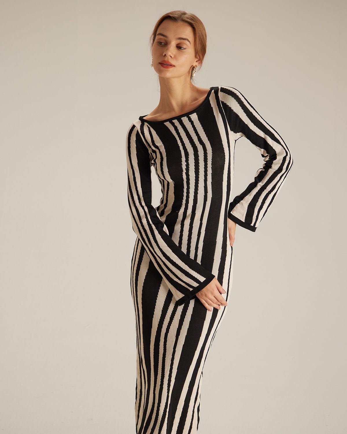 The Black Vertical Striped Bodycon Maxi Dress sold by rihoas product image thumbnail 3