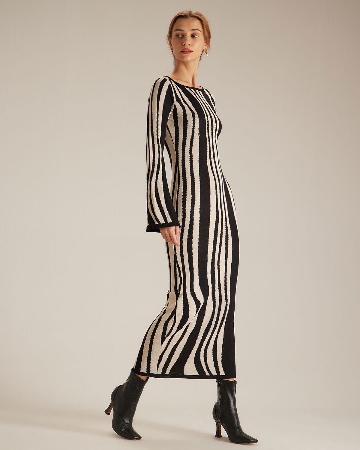 The Black Vertical Striped Bodycon Maxi Dress sold by rihoas product image thumbnail 5