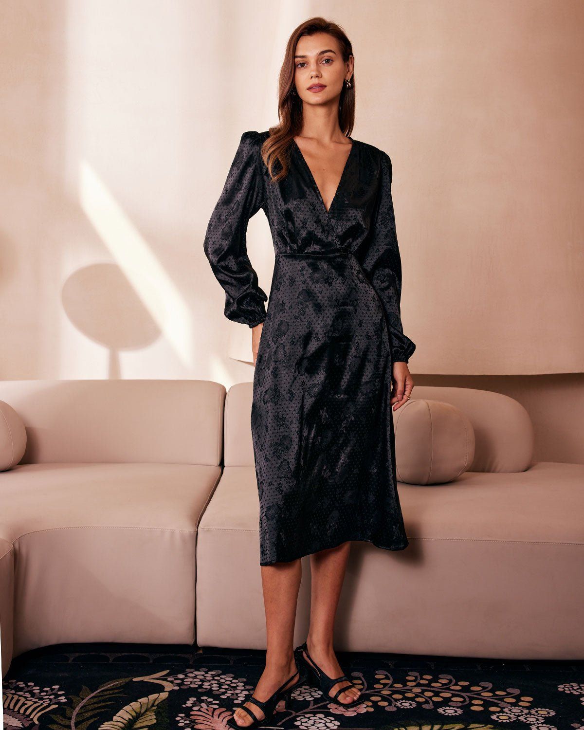 The Black V Neck Jacquard Satin Midi Dress sold by rihoas product image thumbnail 3