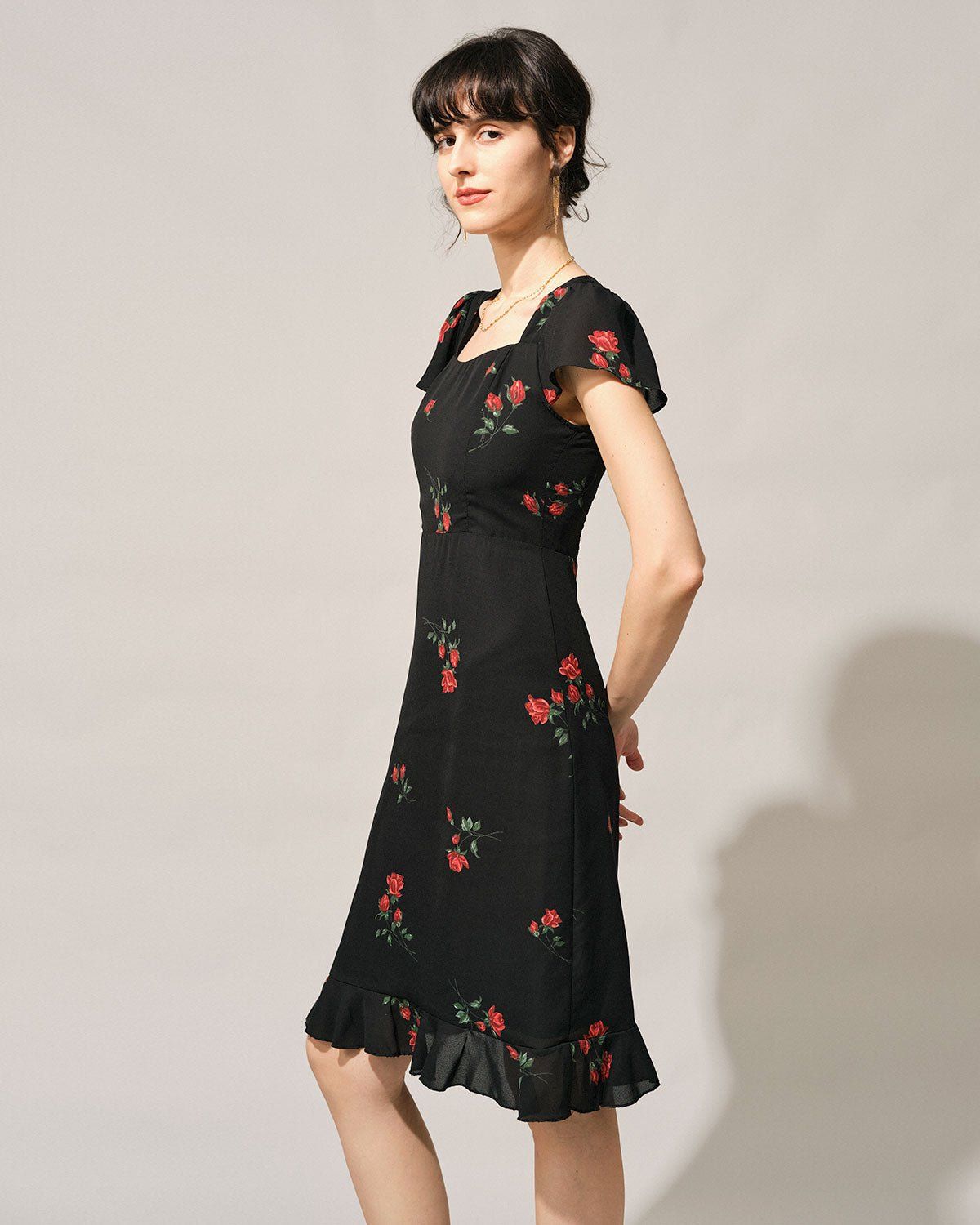 The Black Square Neck Backless Floral Midi Dress sold by rihoas product image thumbnail 4