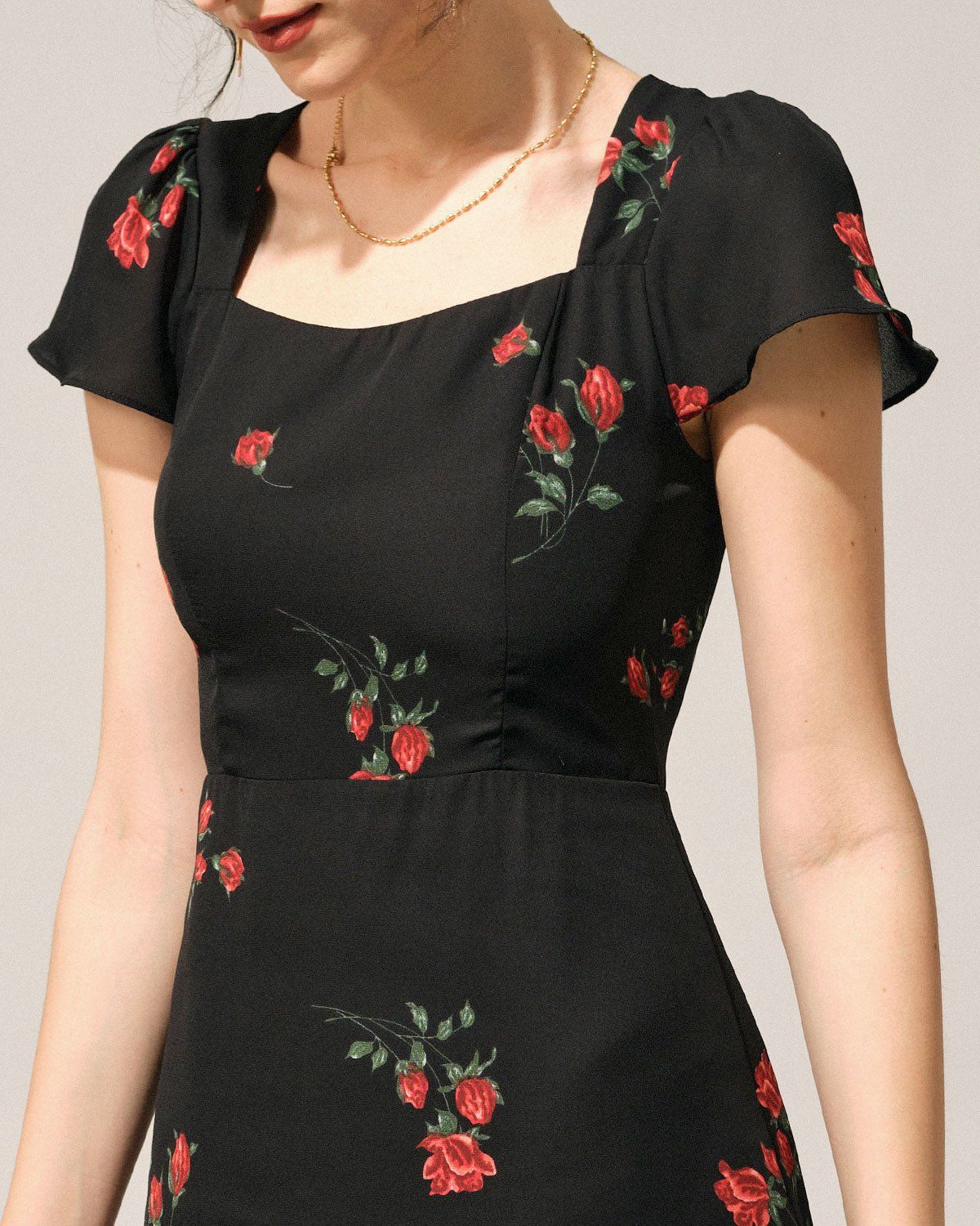 The Black Square Neck Backless Floral Midi Dress sold by rihoas product image thumbnail 2