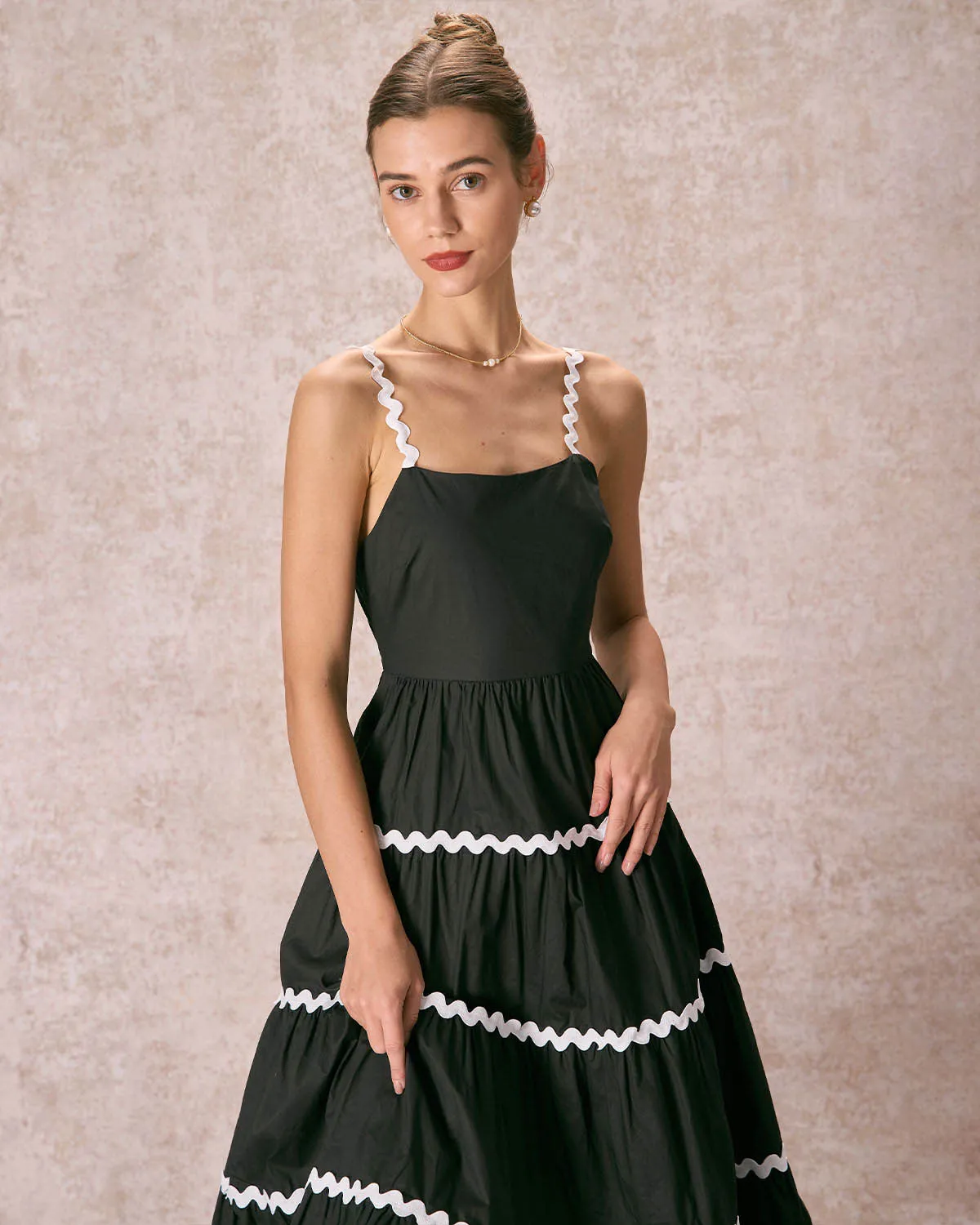 The Black Contrast Wave Cut Strap Midi Dress sold by rihoas product image thumbnail 2