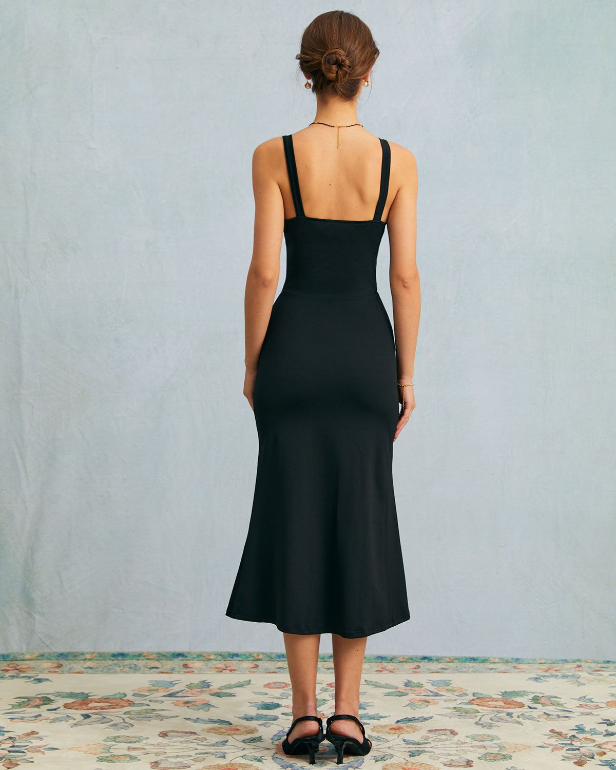 The Black Cutout Tie Front Ruched Bodycon Midi Dress sold by rihoas product image thumbnail 5
