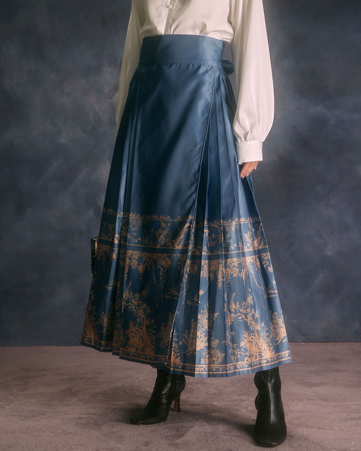 The Blue Drawstring Pleated Wrap Midi Skirt sold by rihoas