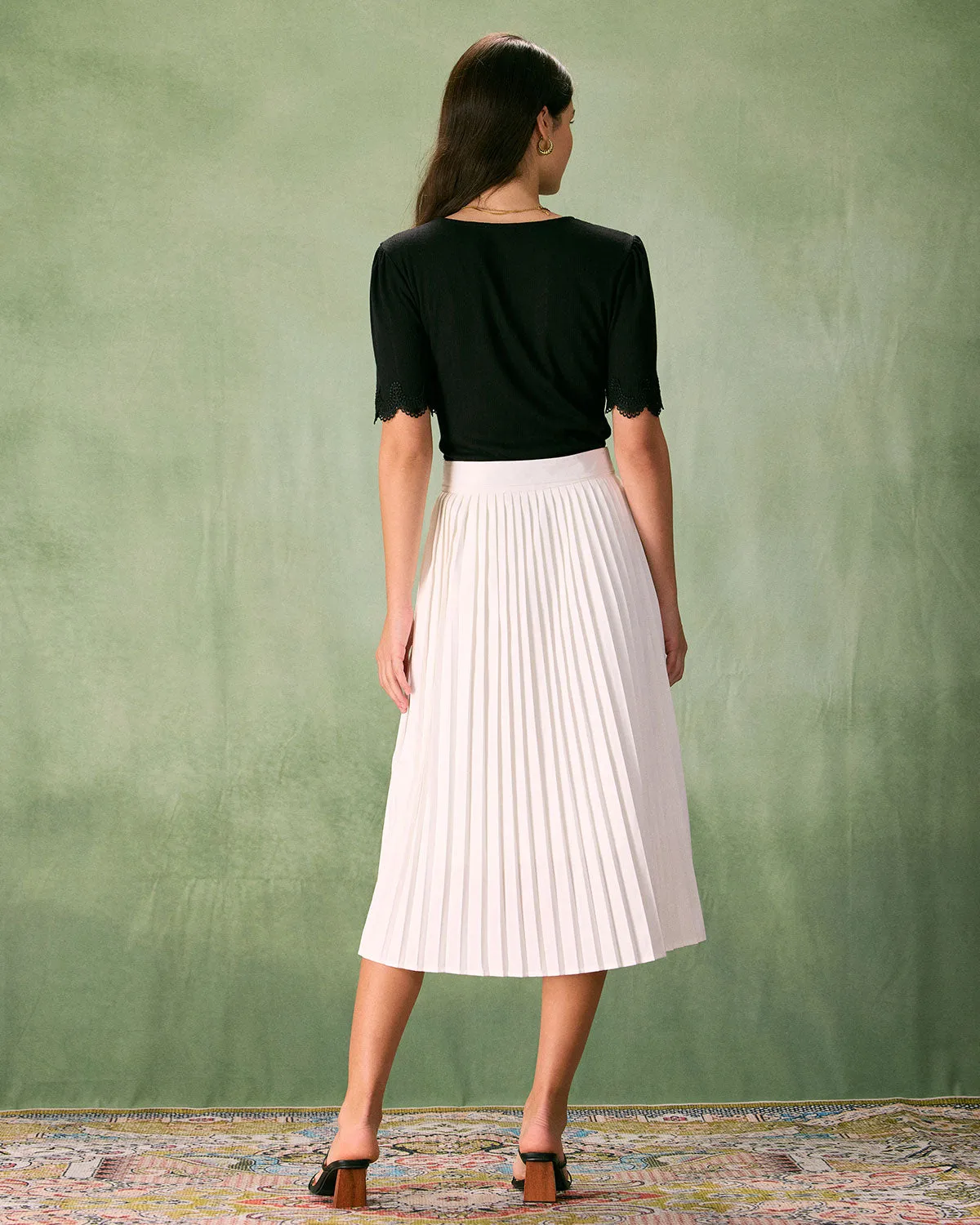 The Black Round Neck Lace Trim Tee sold by rihoas product image thumbnail 5